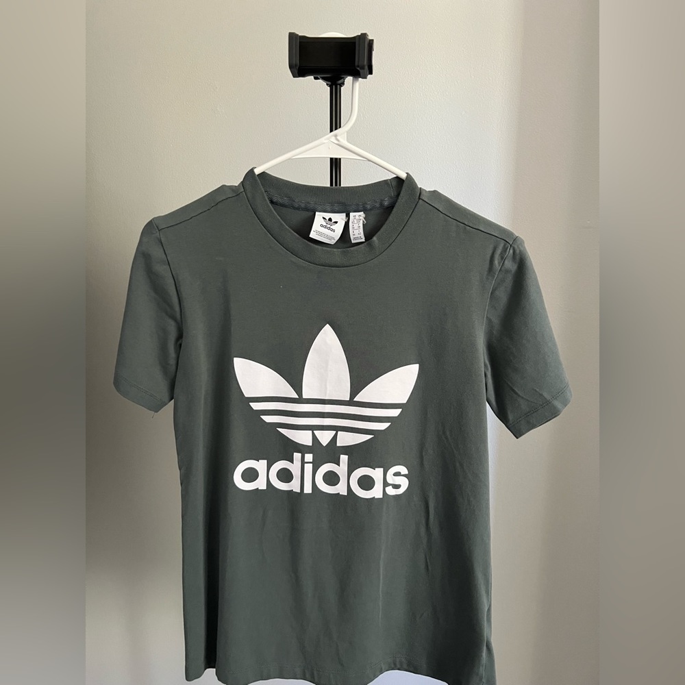 Adidas t-shirt